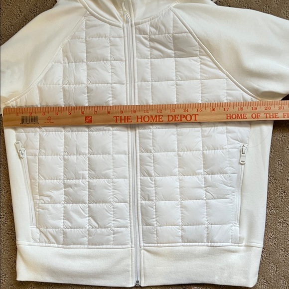 NWOT Old Navy Women's Off White Dynamic Fleece Quilted Jacket - Picture 9 of 12